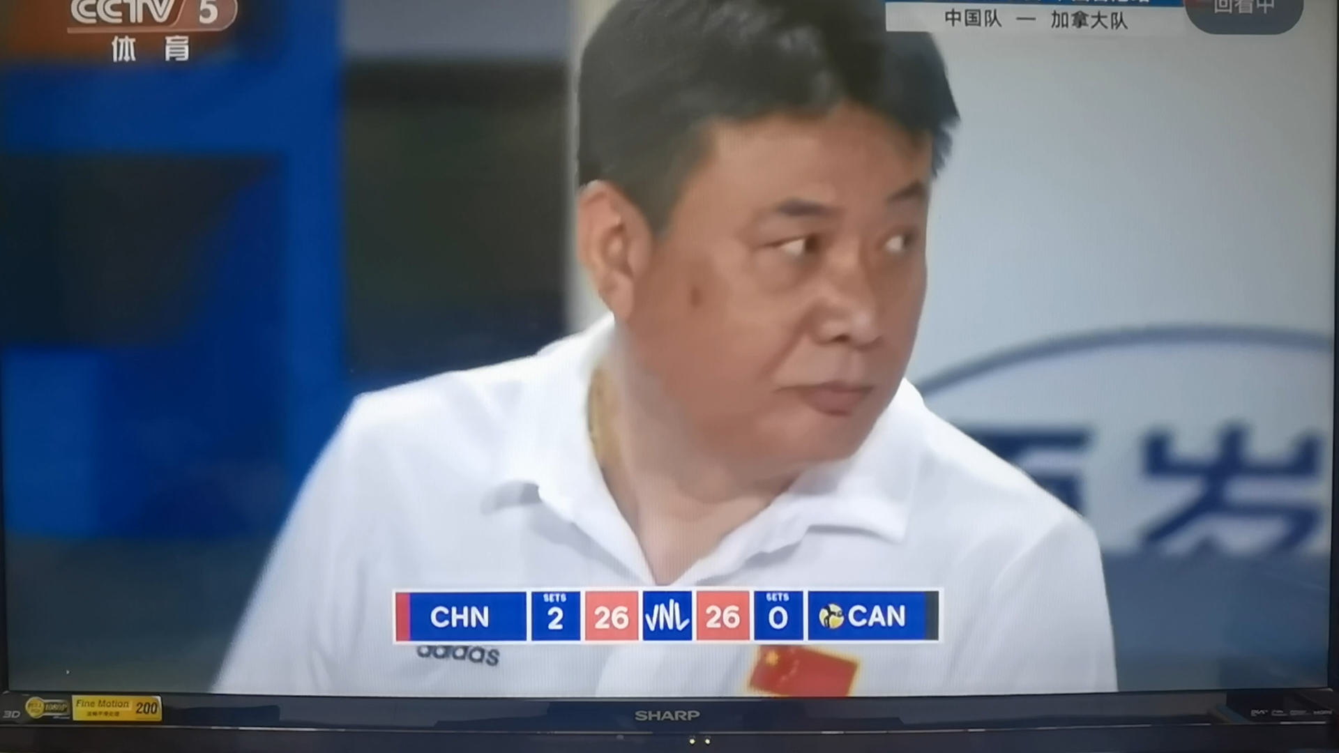 爱游戏-灰狼球队展现实力，压倒性胜利