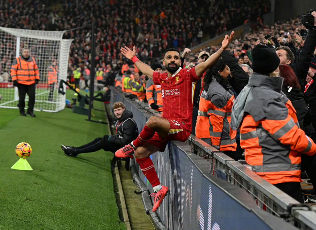 卢加诺球员假期放松备战英超冠军争夺的简单介绍 卢加诺球员假期放松备战英超冠军争夺的简单介绍