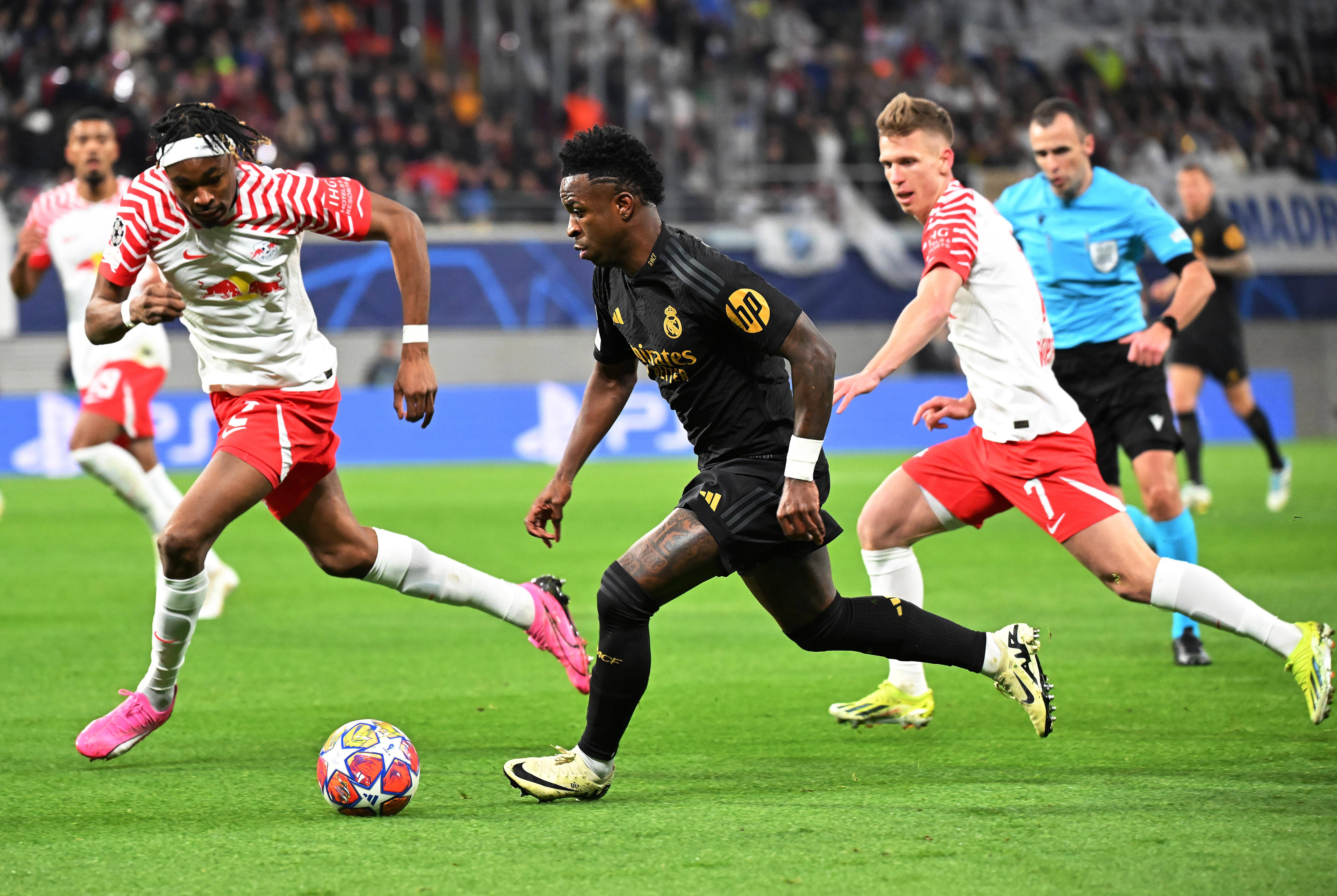 爱游戏在线-包含欧冠欧洲杯预选赛沸腾现场气氛火热的词条