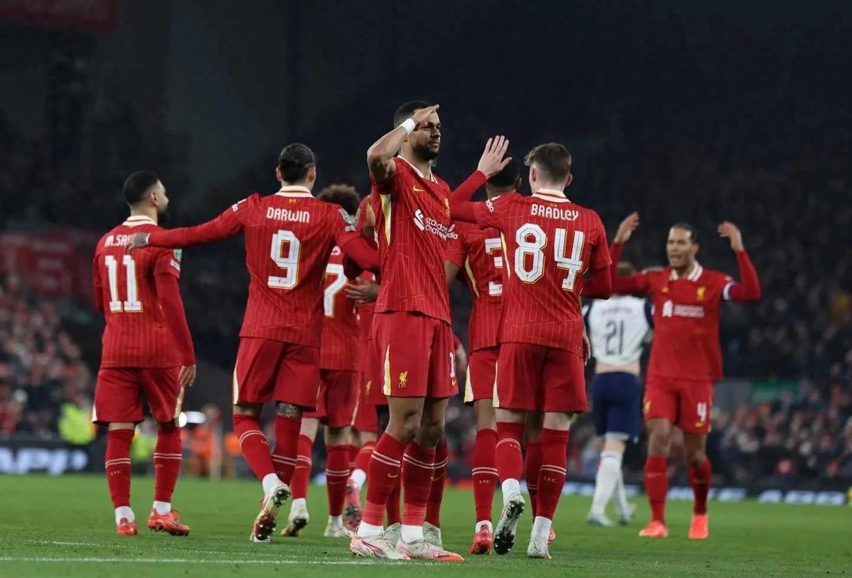 爱游戏app下载-利物浦客场战胜热刺，保持榜首位置