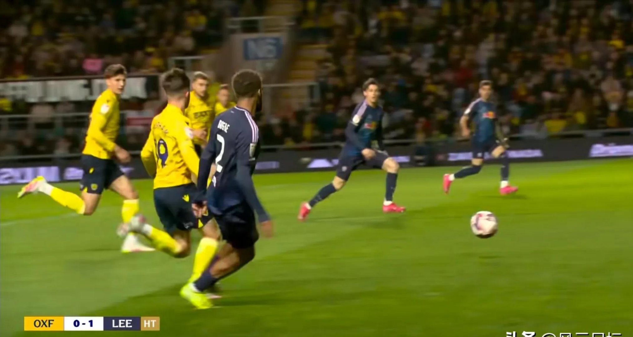 比分胶着：球队关键时刻取得逆转胜利的简单介绍