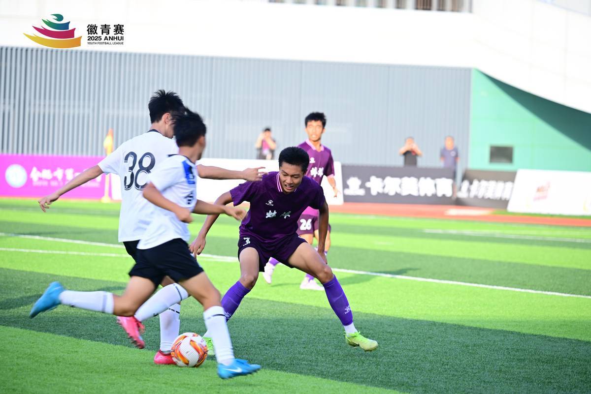 关于紧张足球赛事精彩纷呈，国内球队风采依旧的信息