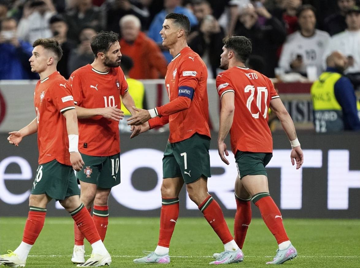 包含瑞典迎战斯洛伐克：欧国联预选赛欧洲区精彩赛事的词条