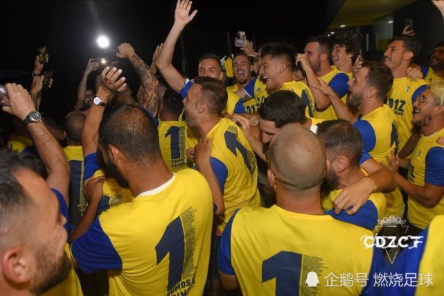 关于萨拉戈萨备战艰苦比赛，全队备战的信息