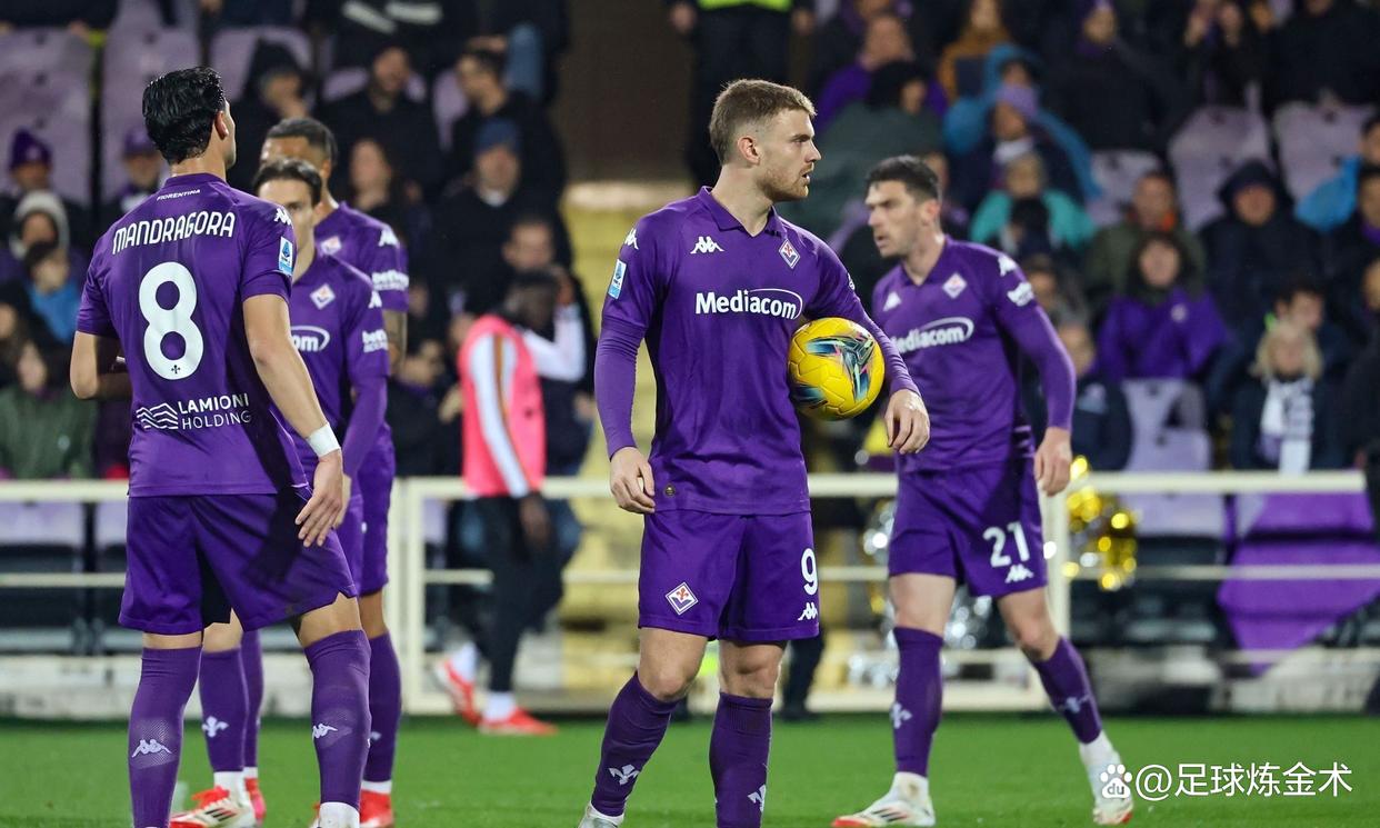 佛罗伦萨后防线失守，客队逆袭取胜