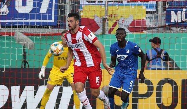 霍芬海姆队勇夺胜利，热切向上发展！