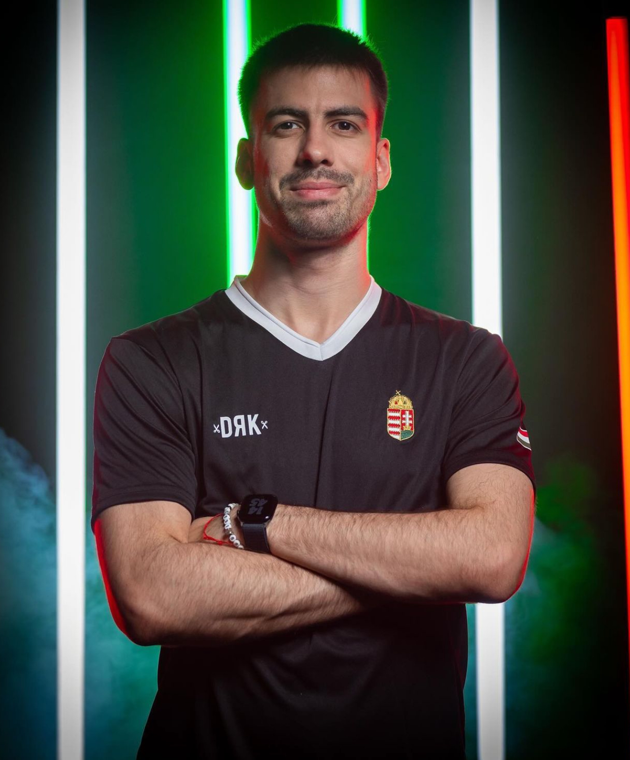 关于匈牙利击剑选手冷静刺中目标的信息