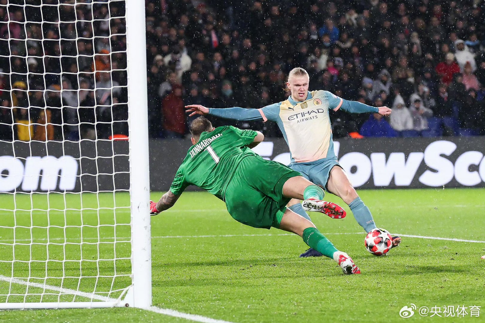 曼城球员脚下技术精湛，取得连胜的简单介绍