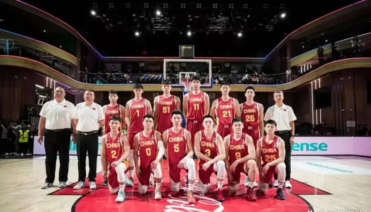 大连男篮凭借团队配合取得胜利