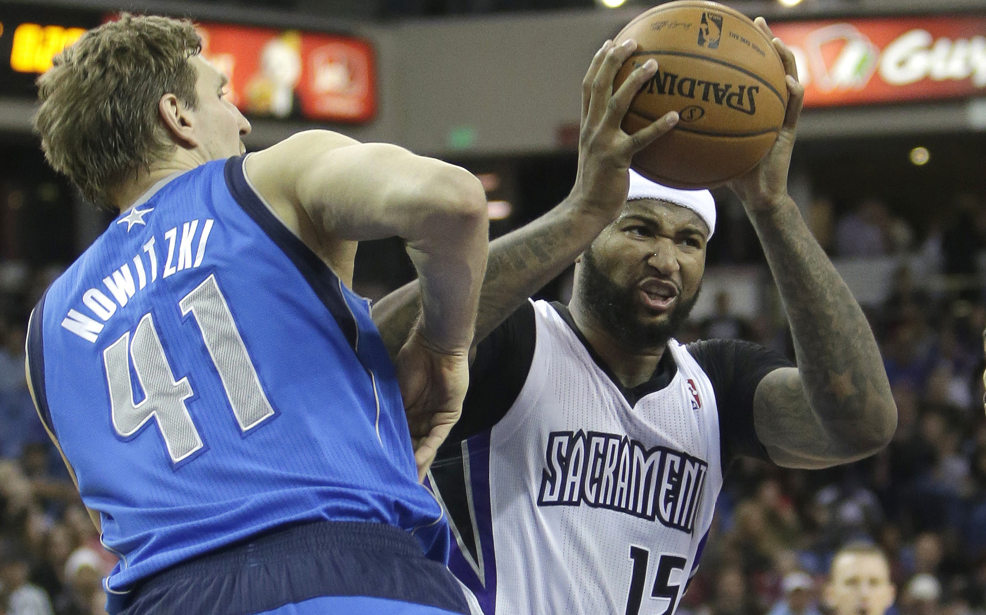 国王客场惨败小牛，遇到两连败