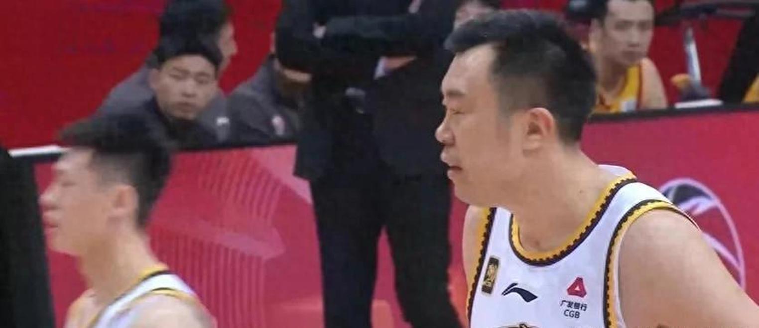 吉林男篮主场惊险击败辽宁韩德君砍下分的简单介绍